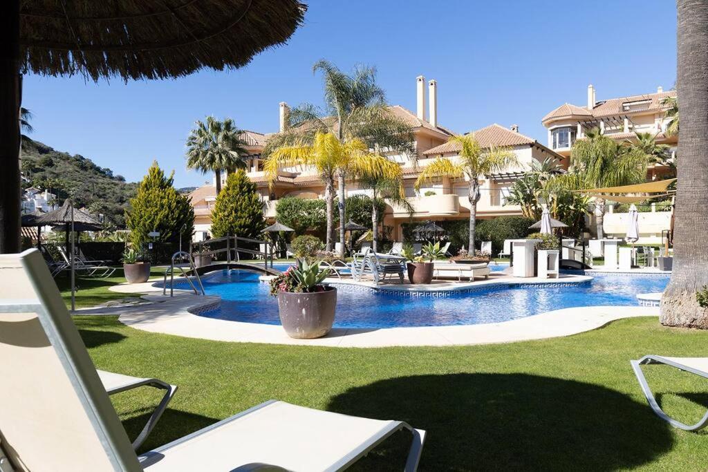 Stunning 2 Bedroom In Aloha Hill Club Apartment